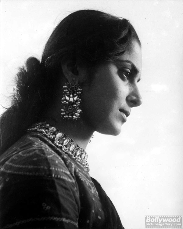 Imprints and Images of Indian Film Music  Guru Dutt saw Waheeda Rehman a  girl from Andhra Pradesh at a celebration in Hyderabad for the hit status  of the Telugu film Rojulu